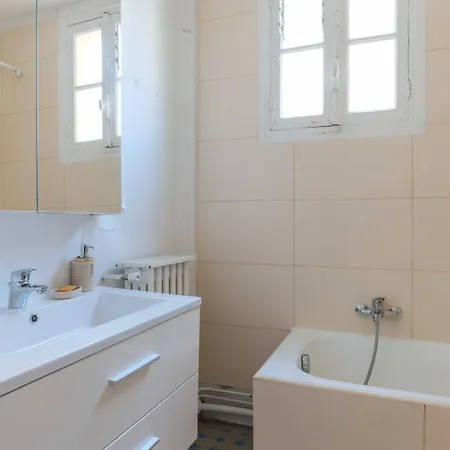 Charming Cosy Apt -1br For 4p- In The Heart Of